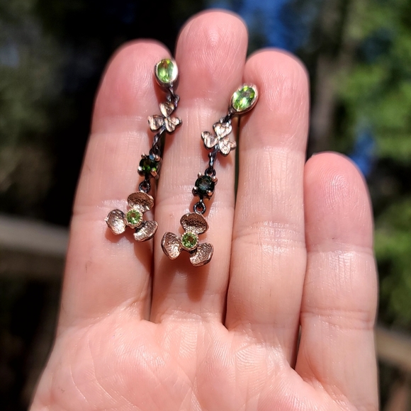 Peridot & crome Diopside Rose Gold dramatic Earrings - Picture 3 of 5